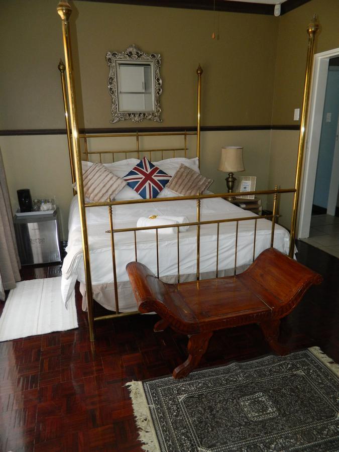 Guest House Gabby Klerksdorp Esterno foto
