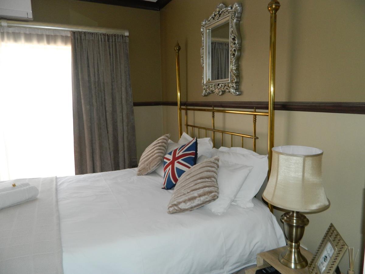 Guest House Gabby Klerksdorp Esterno foto