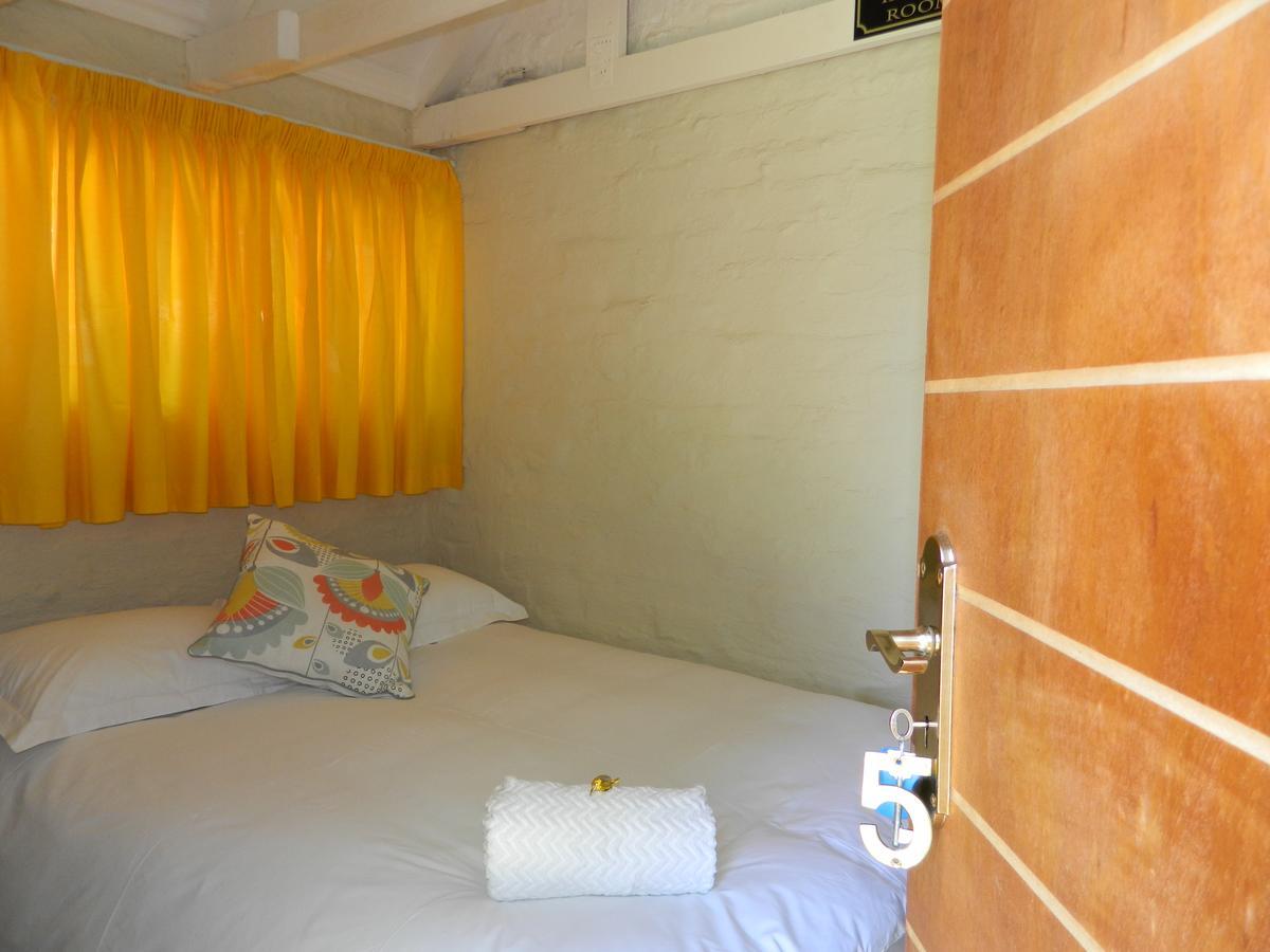 Guest House Gabby Klerksdorp Esterno foto