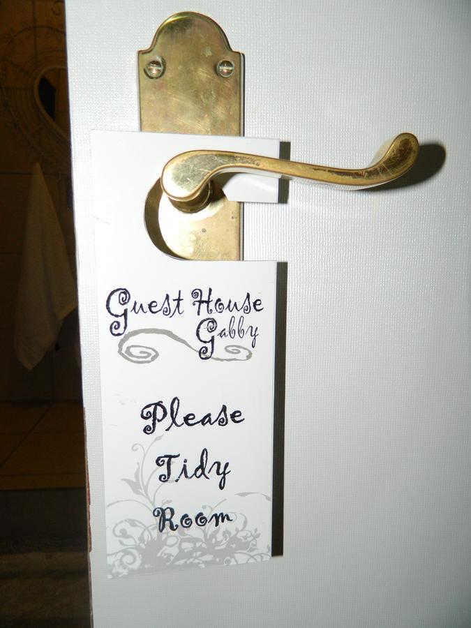 Guest House Gabby Klerksdorp Esterno foto